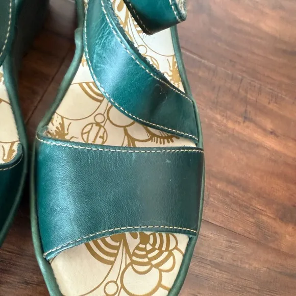 Fly London Green Wedge Sandals with Wrap around Slingback Strap-Size 9