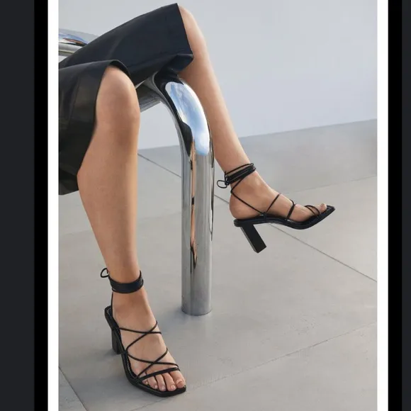 FRAME‎ Le Doheny Strappy Sandal (Women)