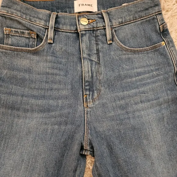 Frame le Sylvie slender straight size 26 jeans