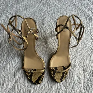 Francesco Russo strappy high-heeled sandals with a snakeskin pattern