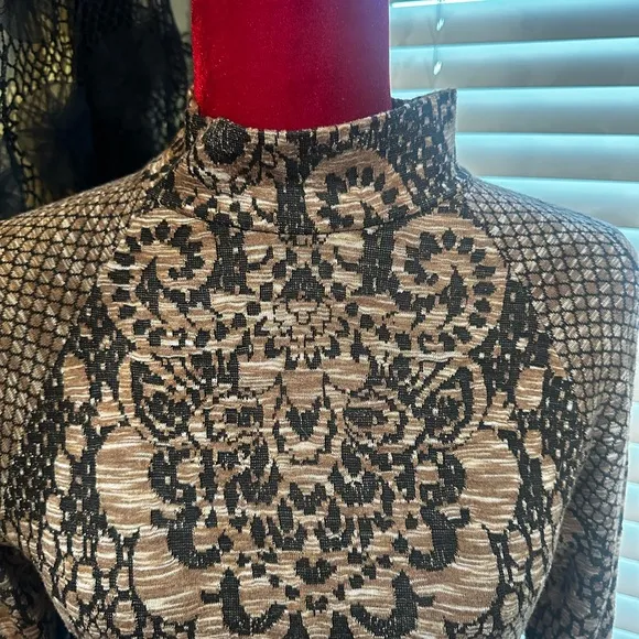 Free People - Brown and Black Bell sleeve dress boho print - size Medium