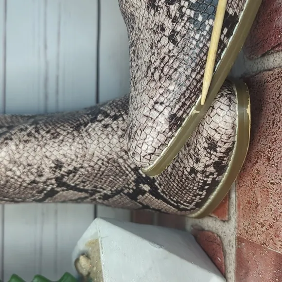 Free People Coconuts by Matisse Snakeskin Going West Ankle Boots Women's 10