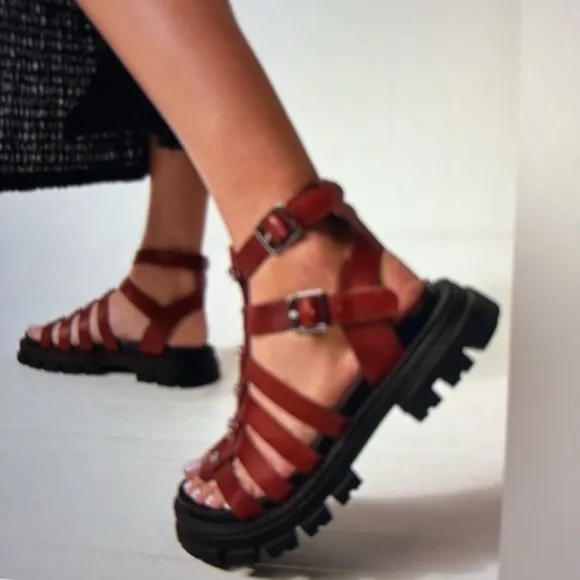 Free People Hadley Hammered Stud Sandals 10.5