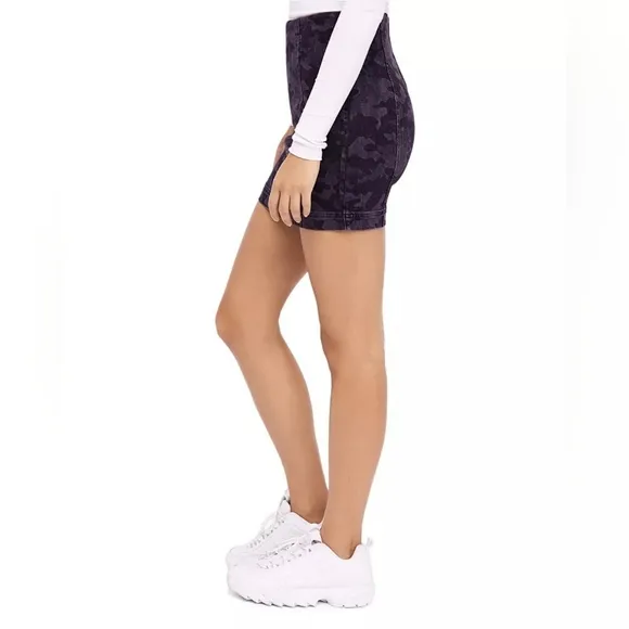 Free People Modern Femme Camo Mini Skirt | Size 10 | EUC | Retail $128