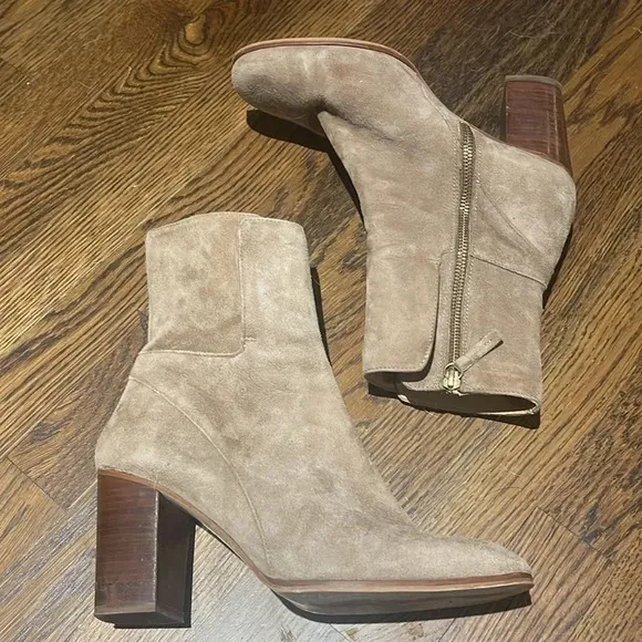 Free People tan suede boots. Size 40. Preloved, great condition.