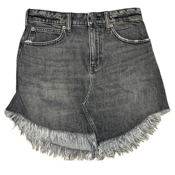 Free People We The Free Bailey Black Acid Wash Denim Mini Skirt Sz 24 Frayed Hem