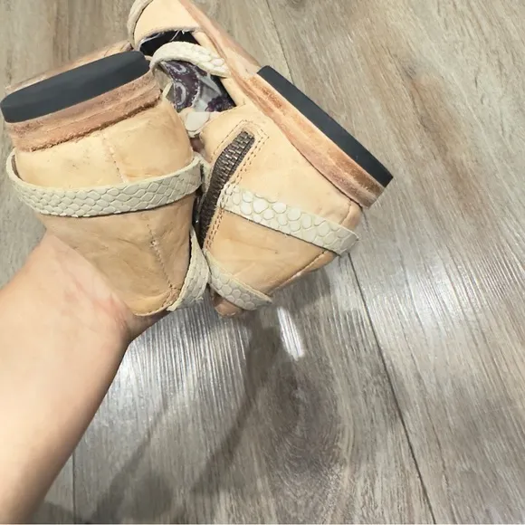 Freebird by Steven Emory sandals
