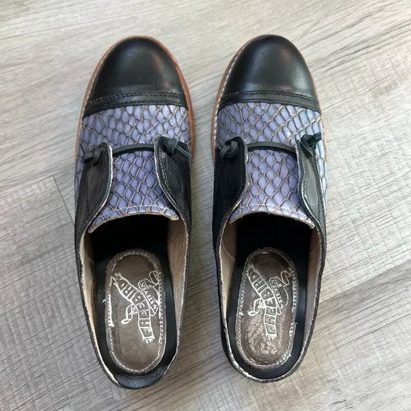 FREEBIRD Malena Womens Size 7 Oxford Mule Navy Blue Leather Slip On Loafers
