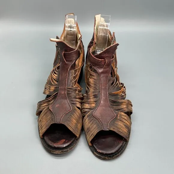 Freebird Steven Arrow Womens 9 Brown Leather Distressed Strappy Sandals Buckle
