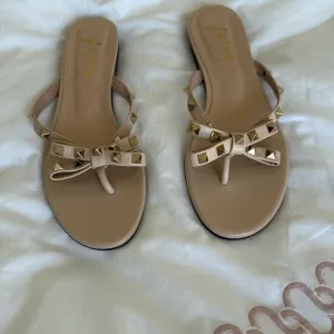 French Sole Bow Sandals