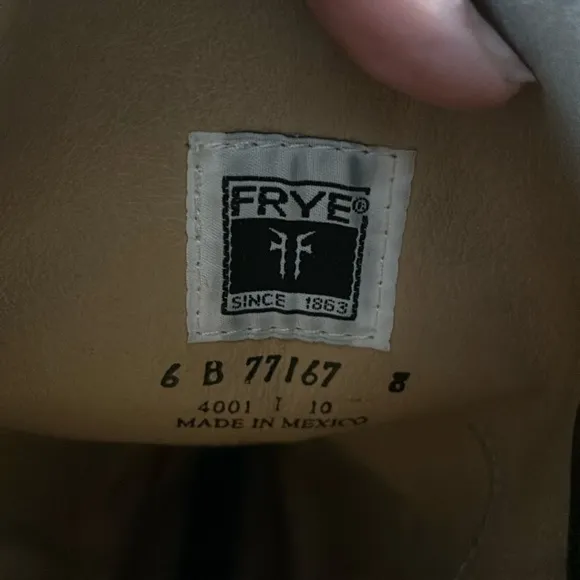 Frye Black Leather Melissa Button Boot Riding Boot Pull on Style Size 6 B