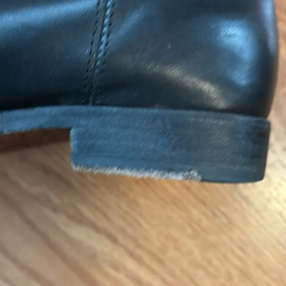 Frye Black Leather Melissa Button Boot Riding Boot Pull on Style Size 6 B