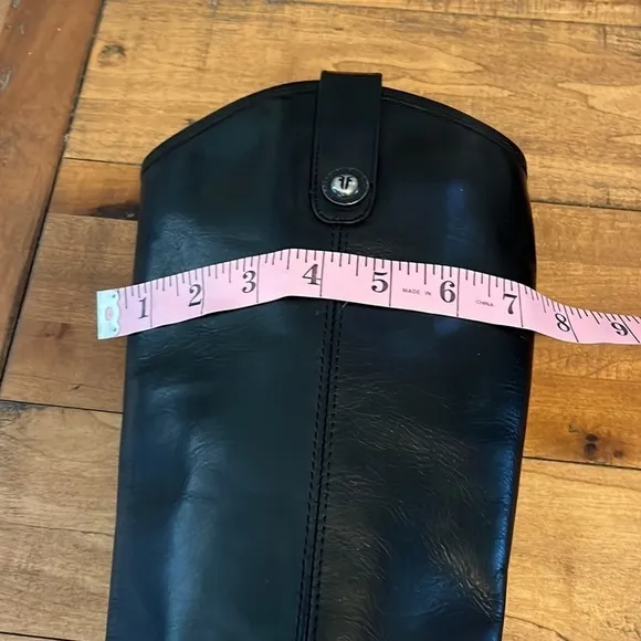 FRYE black leather riding boots, size 6.5, good condition
