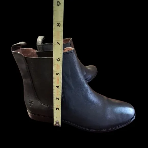 Frye Chelsea Leather Black Pull-on Ankle Boots Women Size 7