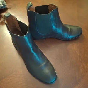 Frye Chelsea Leather Black Pull-on Ankle Boots Women Size 7
