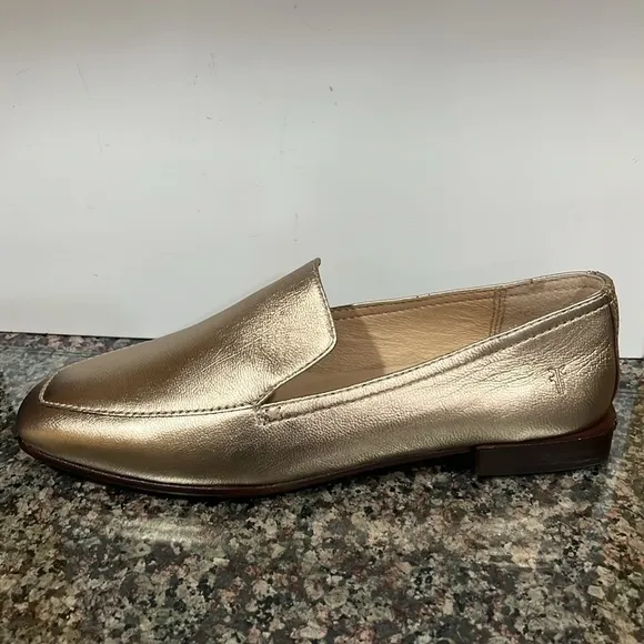 Frye Claire Venetian Leather Slip-On Loafers 6 M Lunar Metallic light gold NEW