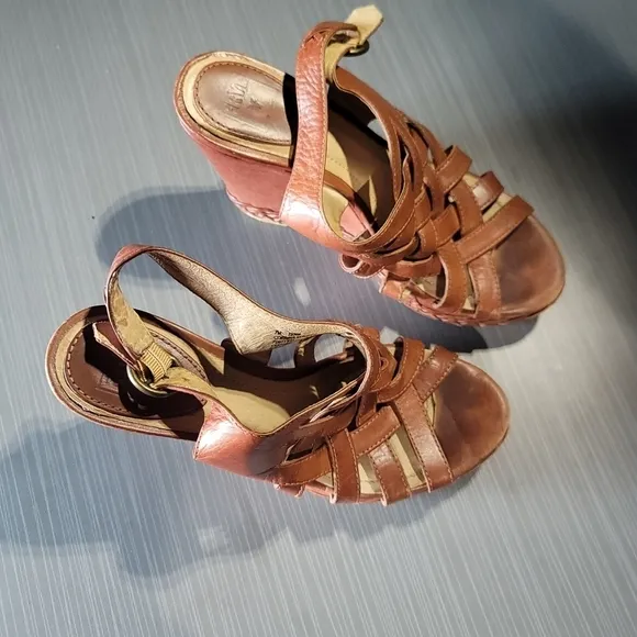 Frye Corrina Strappy Wedge Brown 73366 Leather Women’s Size‎ 7M EUC