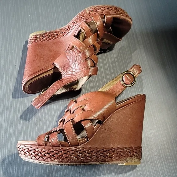 Frye Corrina Strappy Wedge Brown 73366 Leather Women’s Size‎ 7M EUC