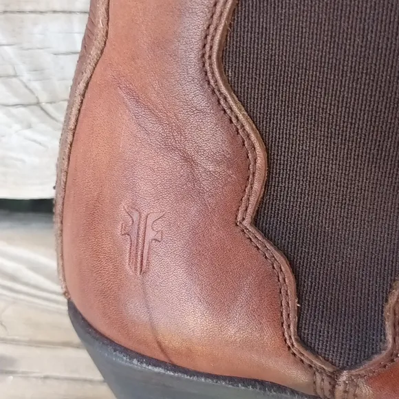 Frye Jackie Gore Stretch Ankle Boots in Cognac/brown size 5.5