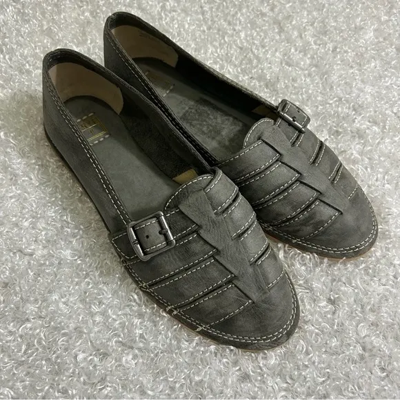 Frye Ladies Size 7 Gray Suede Buckle loafers