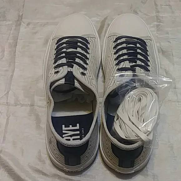 Frye Ludlow Canvas Print Sneakers