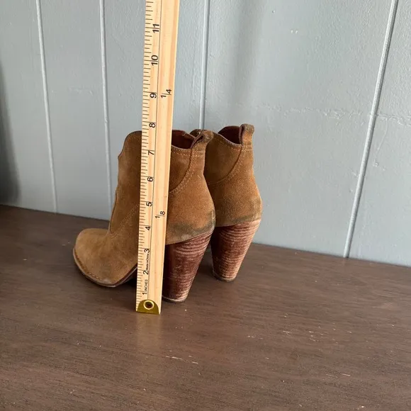 Frye Madeline Brown Suede Boots 6.5M Western Boho Chic Festival Short Booties