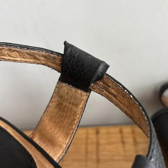Frye Maye Vintage Ankle Buckle Black Leather Wedge Sandals with T-Strap