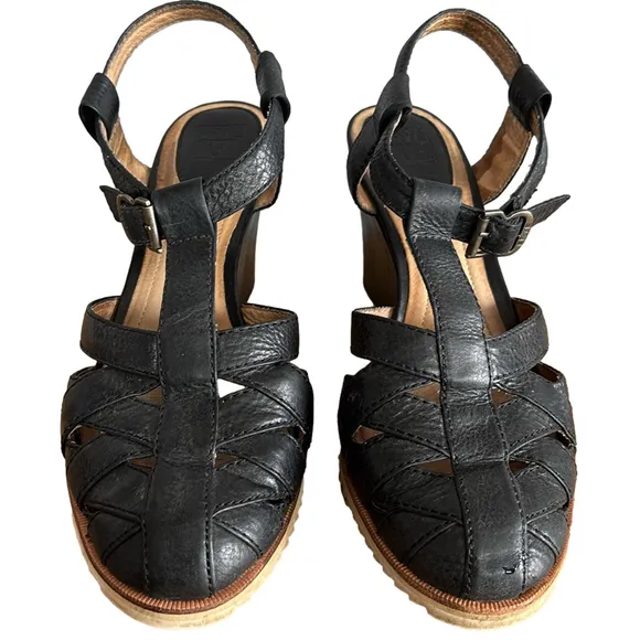Frye Maye Vintage Ankle Buckle Black Leather Wedge Sandals with T-Strap