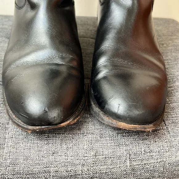 Frye Melissa Button Riding Boots in Black Size 8.5