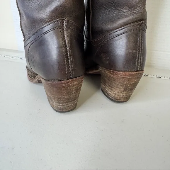 FRYE Mid Calf Dark Brown Genuine Leather Sturdy Riding Boots Size 5.5 Heel Flaw
