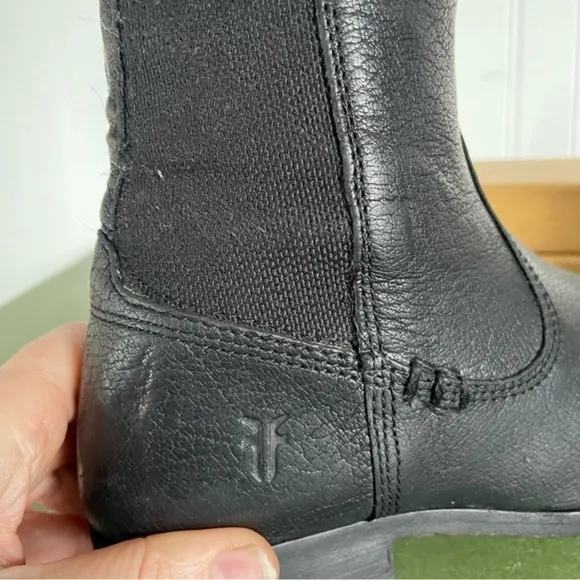 Frye MOLLY GORE Riding Boots in Black Buffalo Leather *Mexico*