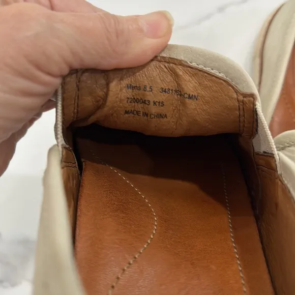 Frye Slip On Loafers Size 8.5 Cream Leather Venetian.
