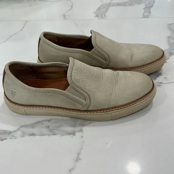 Frye Slip On Loafers Size 8.5 Cream Leather Venetian.