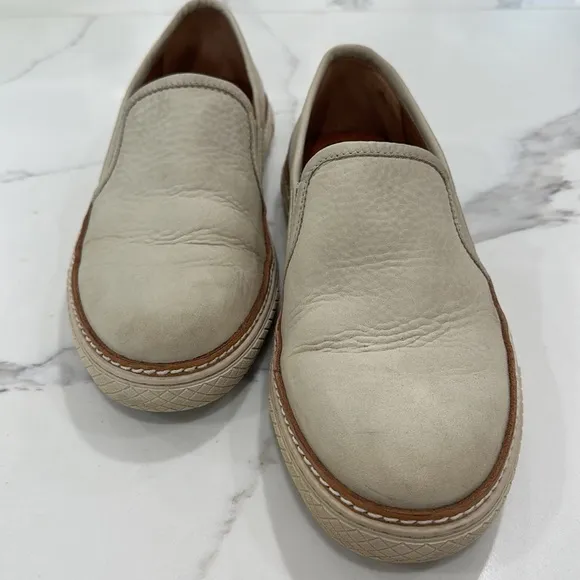 Frye Slip On Loafers Size 8.5 Cream Leather Venetian.