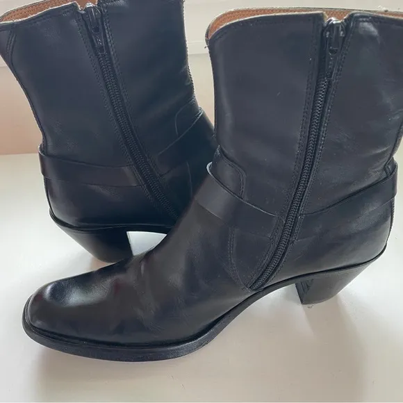 Frye Vintage Romy Harness O-ring Black Leather Ankle Boots Western Boho 7.5