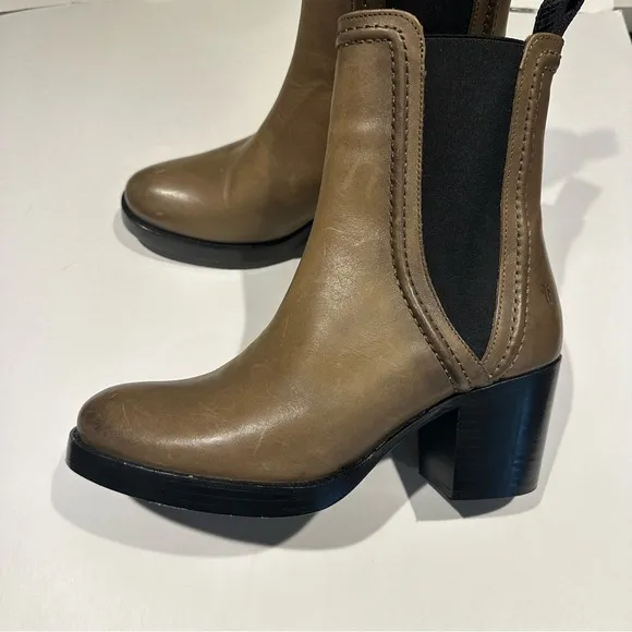 Frye Women's Jean Chelsea Leather Boots in Stone