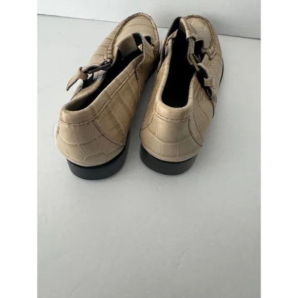 G. H. Bass Mary Jane Loafers in Irish Cream Size 7.5