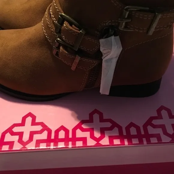 🦉GB girls Crash-Girl Desert Brown boots size 1 🦉