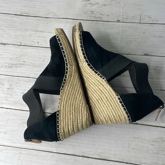Gentle Souls by Kenneth Cole Black Charli Crisscross Espadrille Wedge Sandals