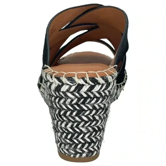 Gentle Souls Charli Strappy Leather Womens Wedge Sandals Size 7.5M NWOB