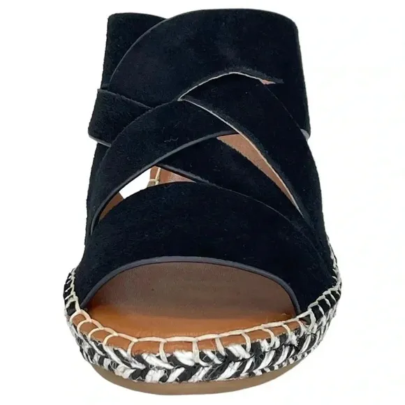 Gentle Souls Charli Strappy Leather Womens Wedge Sandals Size 7.5M NWOB