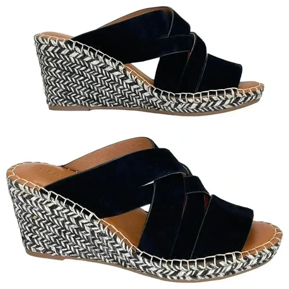 Gentle Souls Charli Strappy Leather Womens Wedge Sandals Size 7.5M NWOB