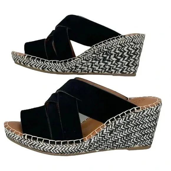Gentle Souls Charli Strappy Leather Womens Wedge Sandals Size 9.5M NWOB