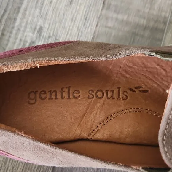 Gentle Souls Women's Briminee Multi-colored Suede Loafers Size 6 Tassels