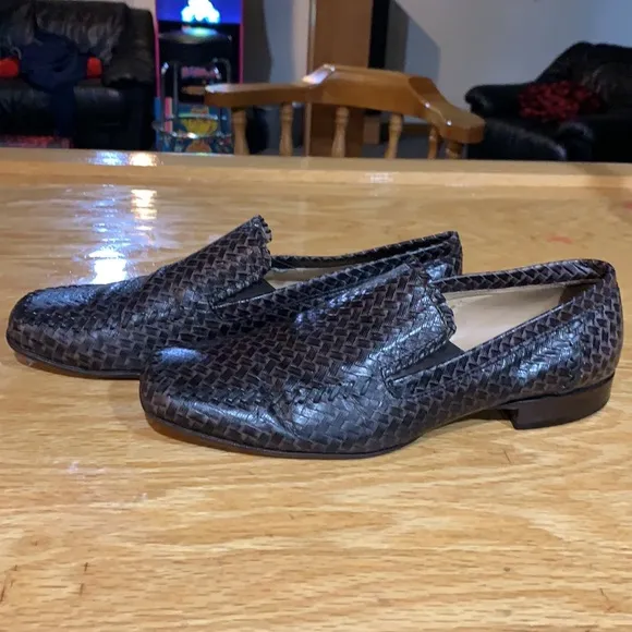 GENTLY USED BROOKS BROTHERS SIZE 10 SLIP ON LOAFER