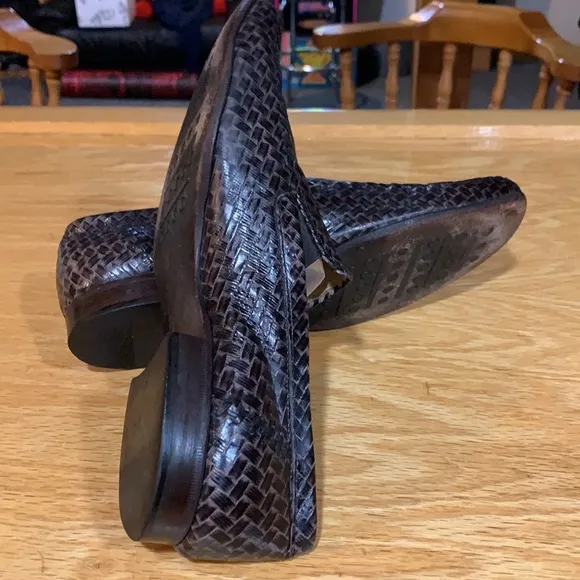GENTLY USED BROOKS BROTHERS SIZE 10 SLIP ON LOAFER