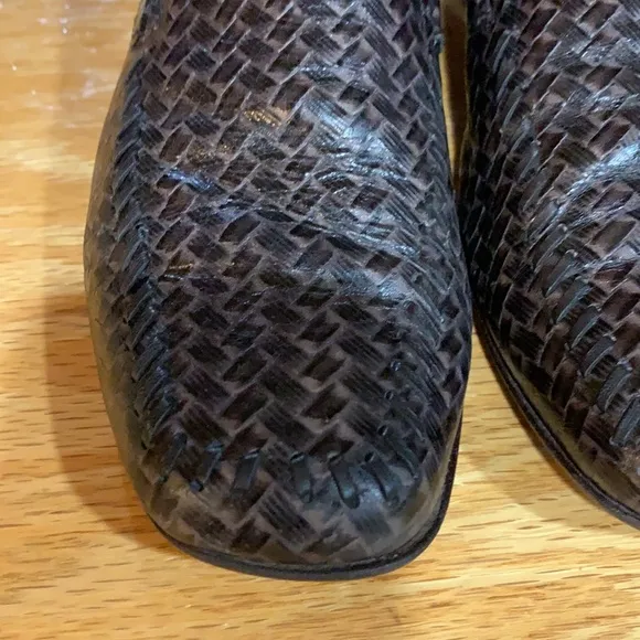 GENTLY USED BROOKS BROTHERS SIZE 10 SLIP ON LOAFER