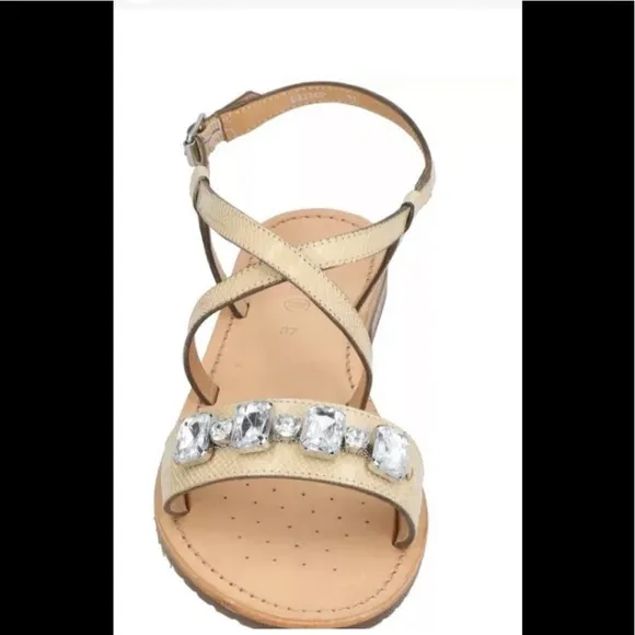 GEOX Women’s Strappy leather Sandals Beige Size 6 NWB