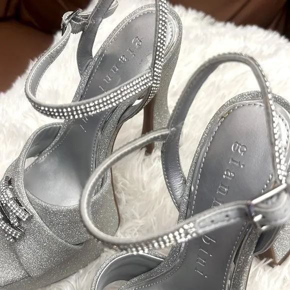 GIANNI BINI NEW DEMPSEYGLITTER RHINESTONE BOW PLATFORM DRESS SANDAL Size 6