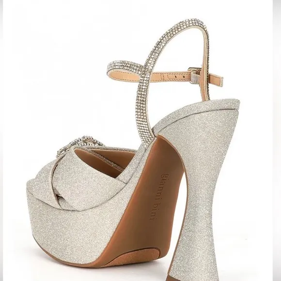 GIANNI BINI NEW DEMPSEYGLITTER RHINESTONE BOW PLATFORM DRESS SANDAL Size 6
